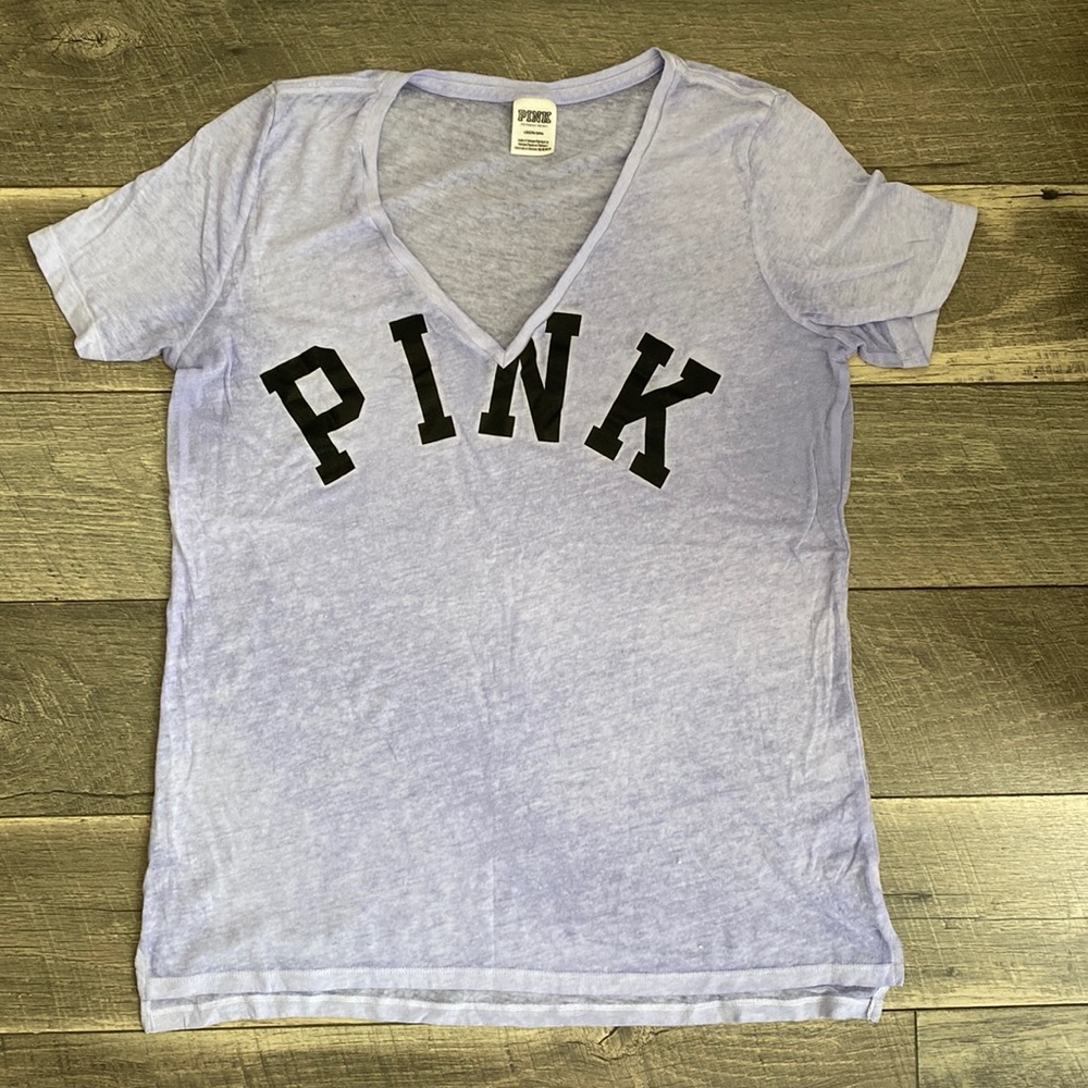 PINK - v neck tshirt